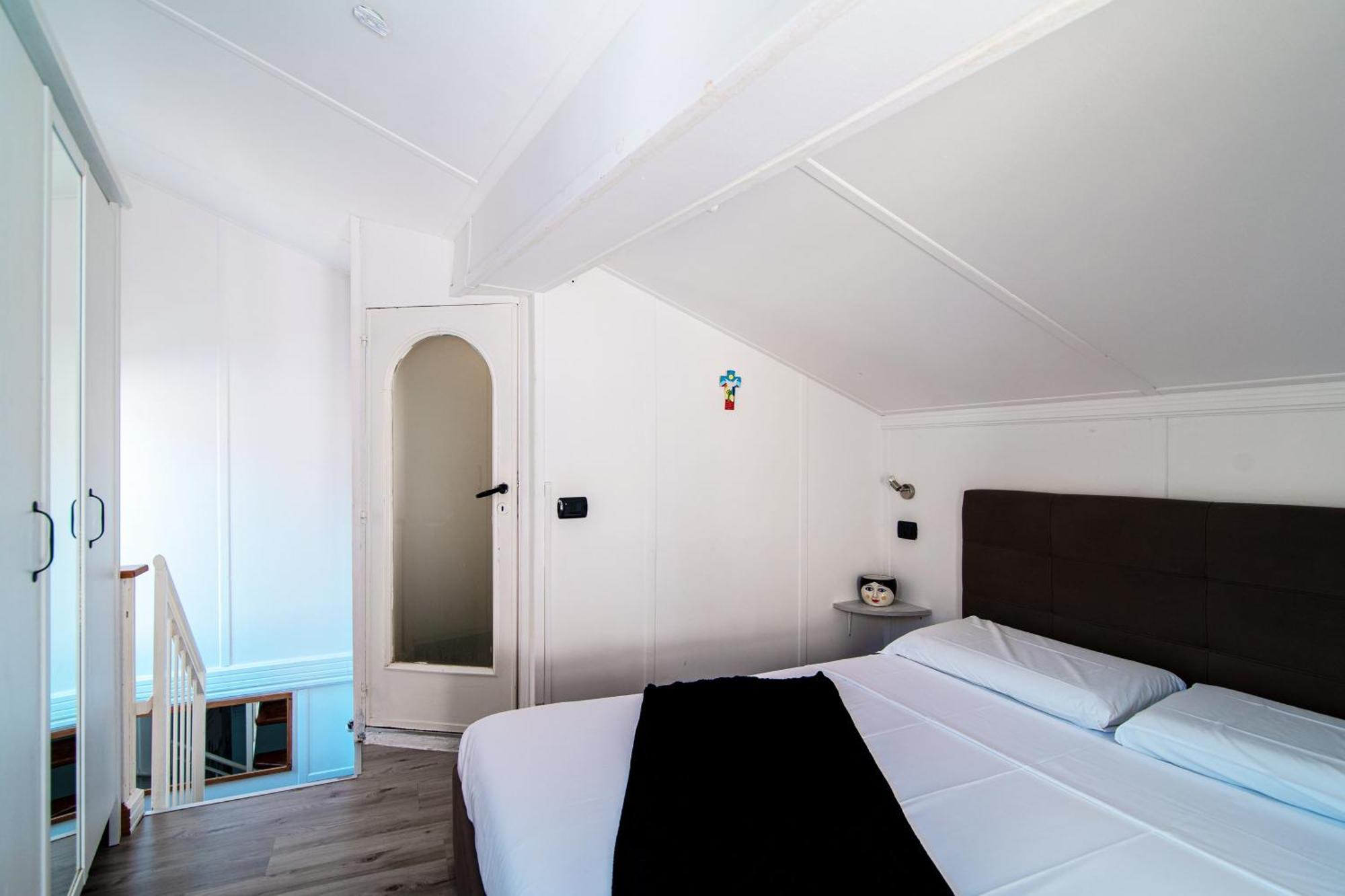 Joivy Al Duomo Guest House 코모 외부 사진